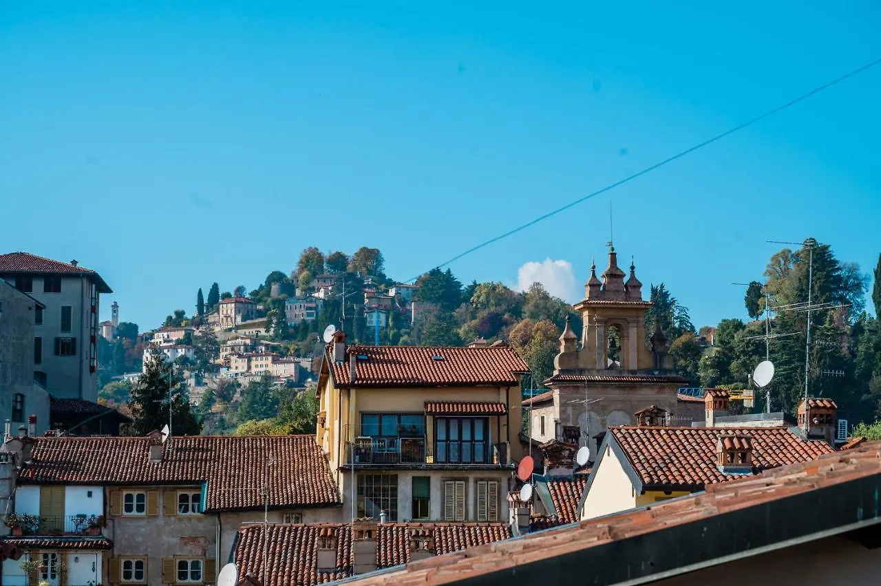 Feel - Salvecchio Apartments Bergamo 0*,  Italien